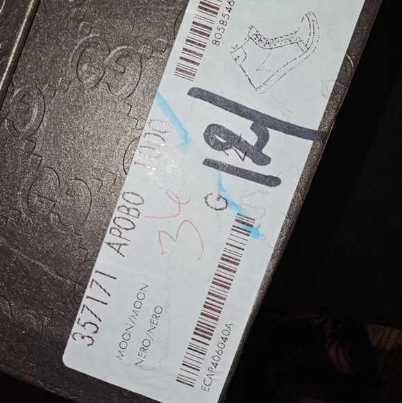 Authentic Gucci sneakers - Picture 5 of 6